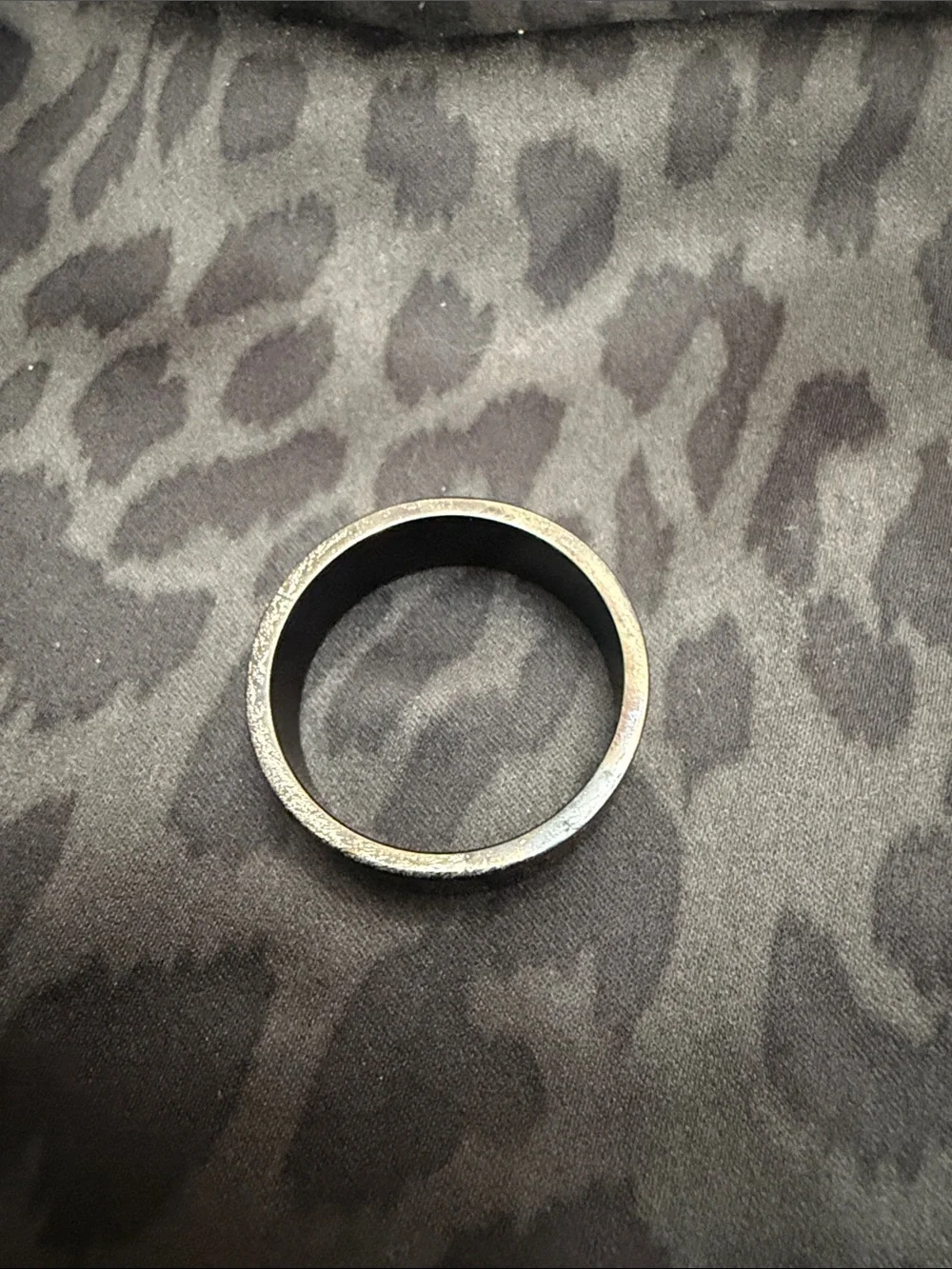 N/A sleek black